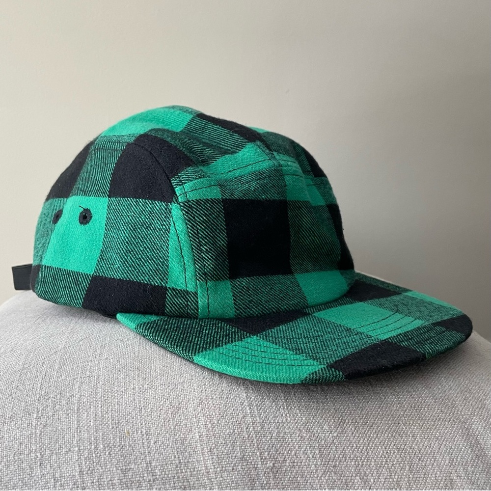 DECKY • Adjustable Plaid Flannel Cap